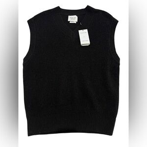 Massimo Dutti Limited Edition Men’s Black V-Neck Sweater Vest-Size M